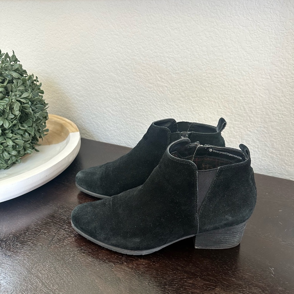 Blondo Victory Bootie size 9
